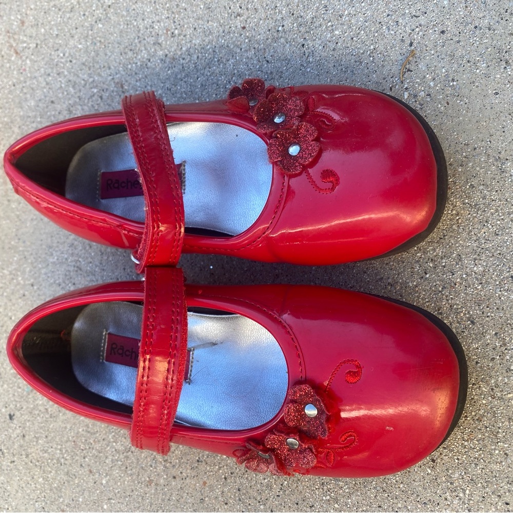 Girls dress shoes black and red